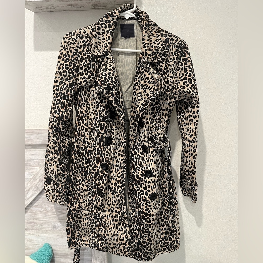 Leopard Trench Coat . Forever 21